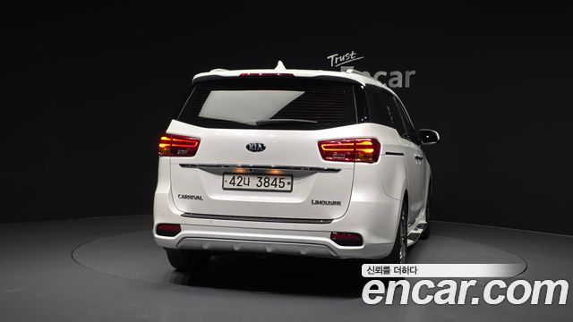 Kia Canival 2019 — photo 4