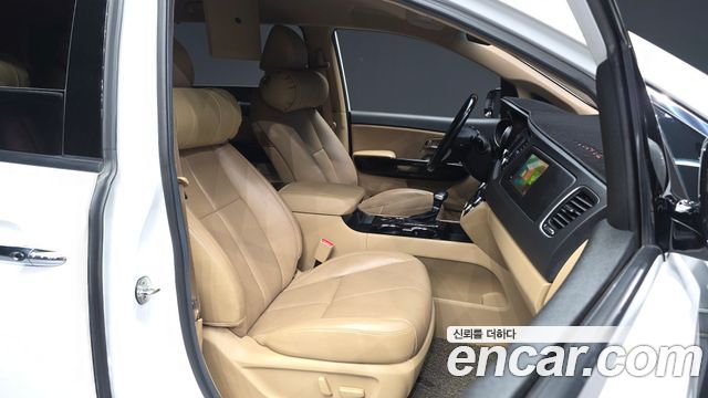 Kia Canival 2019 — photo 11