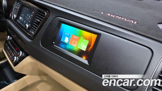 Kia Canival 2019 — photo 18