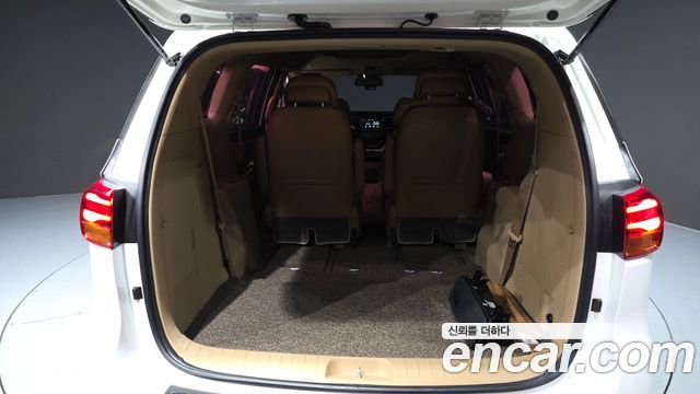 Kia Canival 2019 — photo 20