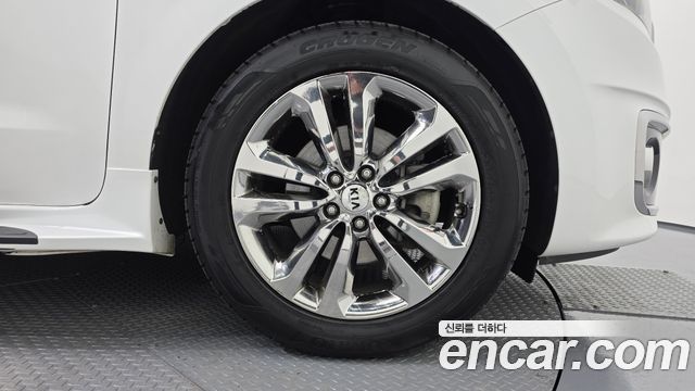 Kia Canival 2017 — photo 7