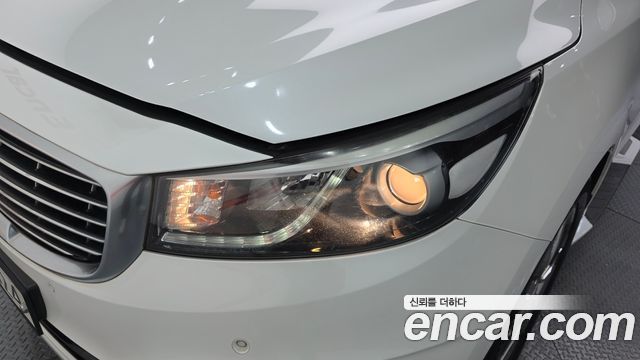 Kia Canival 2017 — photo 8