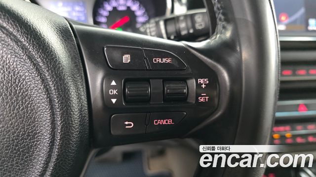 Kia Canival 2017 — photo 35