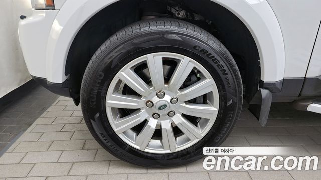 Land Rover Discovery 2013 — photo 5