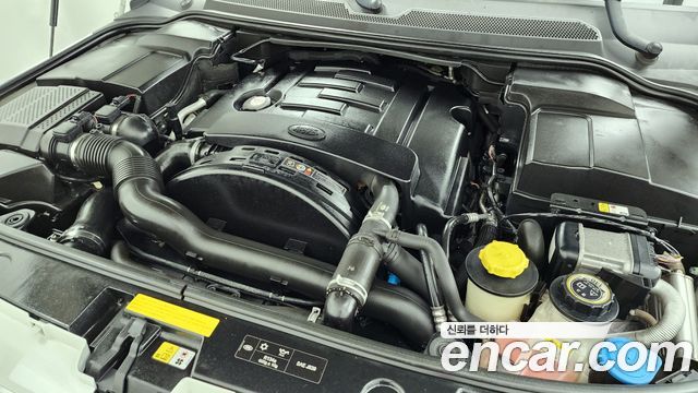 Land Rover Discovery 2013 — photo 6