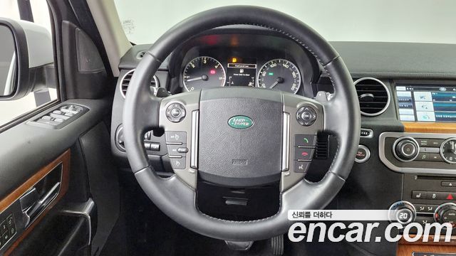 Land Rover Discovery 2013 — photo 13