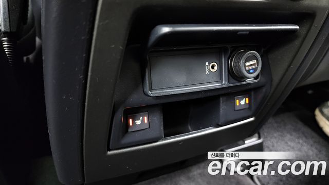 Land Rover Discovery 2013 — photo 19