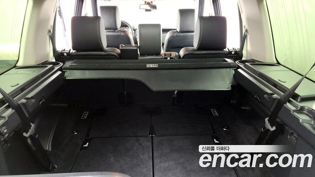 Land Rover Discovery 2013 — photo 20
