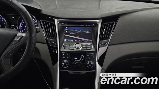 Hyundai Sonata 2010 — photo 14