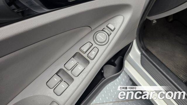 Hyundai Sonata 2010 — photo 16