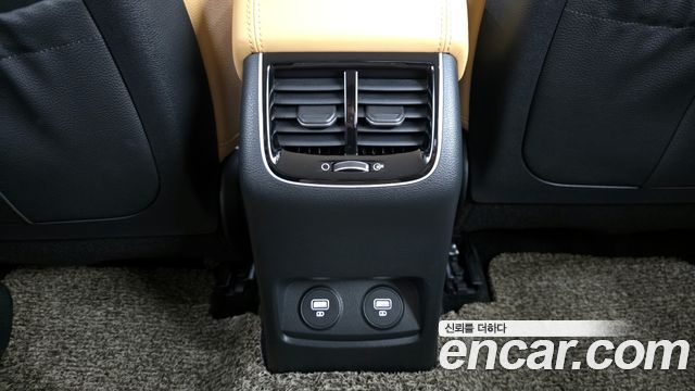 Kia K7 2020 — photo 32