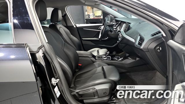 BMW 2-Series 2022 — photo 17