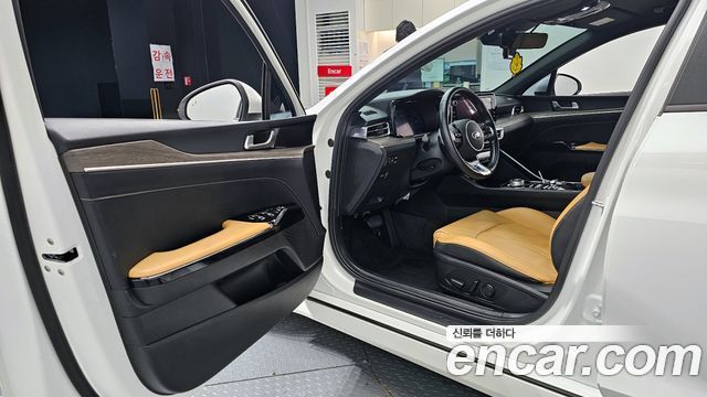 Kia K5 2021 — photo 10