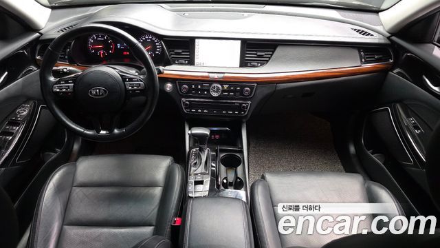 Kia K7 2016 — photo 10