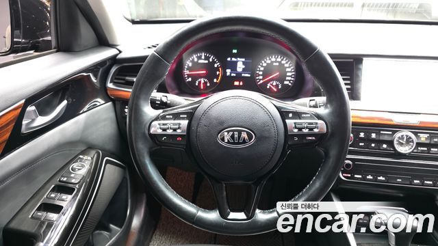 Kia K7 2016 — photo 19