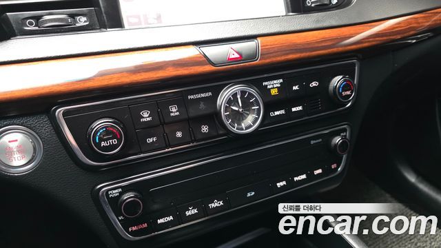 Kia K7 2016 — photo 22