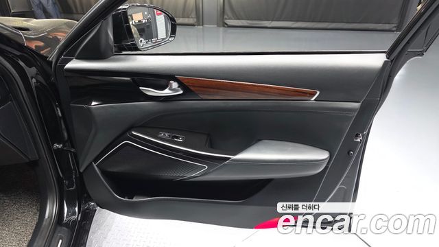 Kia K7 2016 — photo 14