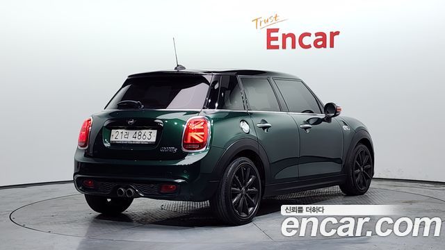 Mini Cooper 2019 — photo 2