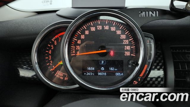 Mini Cooper 2019 — photo 11