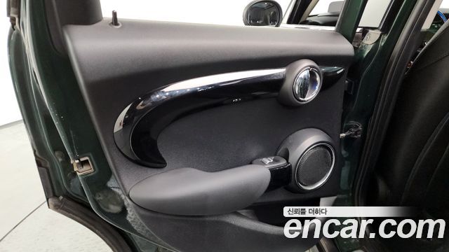 Mini Cooper 2019 — photo 15