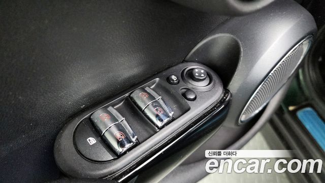 Mini Cooper 2019 — photo 28