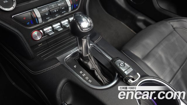 Ford Mustang 2019 — photo 9