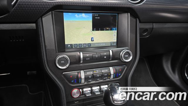 Ford Mustang 2019 — photo 14