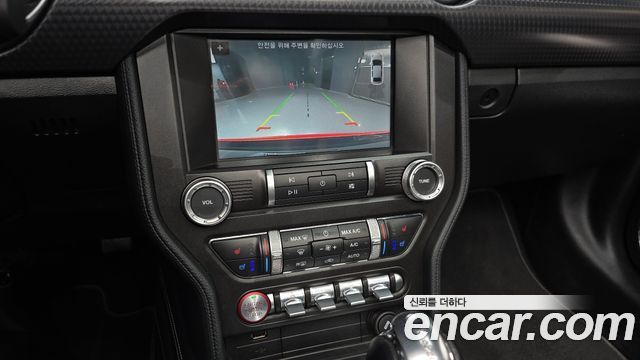 Ford Mustang 2019 — photo 15