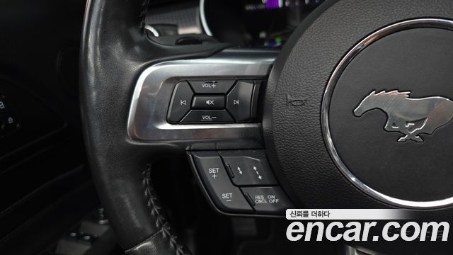Ford Mustang 2019 — photo 17