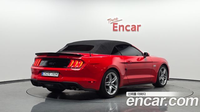 Ford Mustang 2019 — photo 20