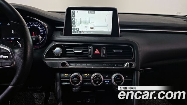 Genesis G70 2019 — photo 14