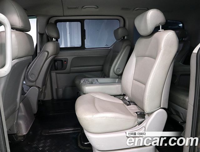 Hyundai Starex 2014 — photo 9