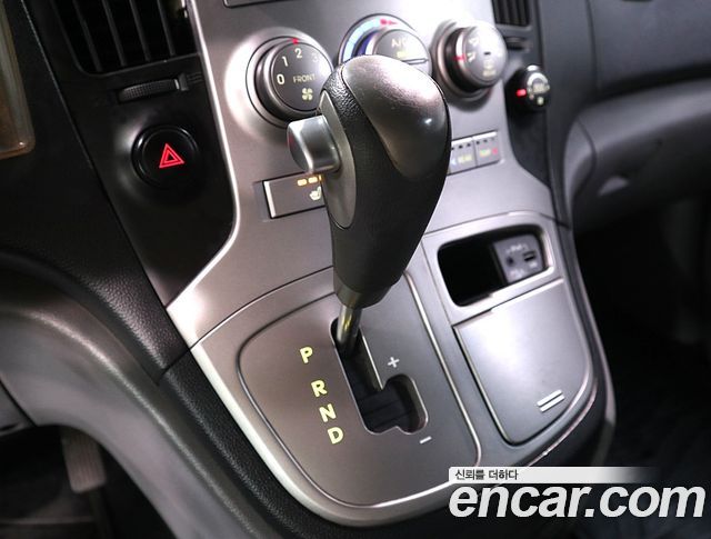 Hyundai Starex 2014 — photo 13