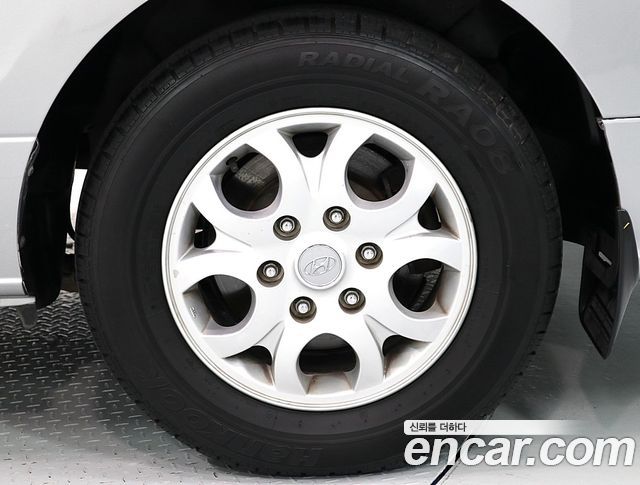 Hyundai Starex 2014 — photo 17