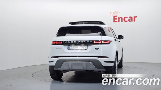 Land Rover Range Rover Evoque 2022 — photo 4