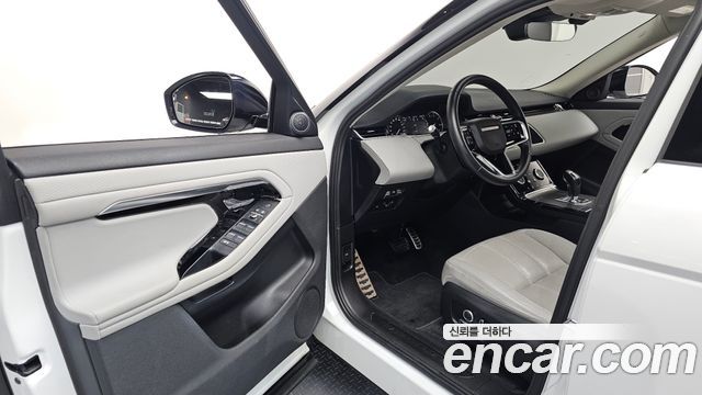 Land Rover Range Rover Evoque 2022 — photo 13