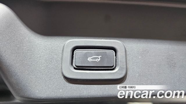 Land Rover Range Rover Evoque 2022 — photo 24
