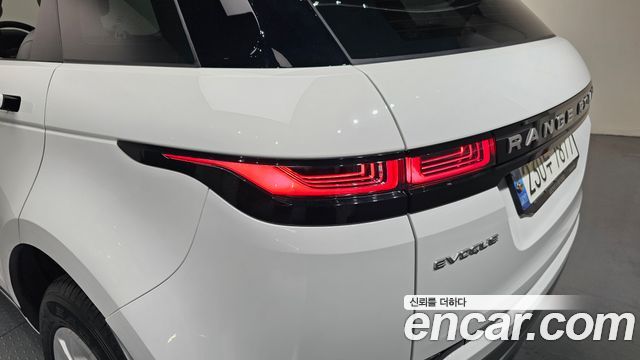 Land Rover Range Rover Evoque 2022 — photo 9