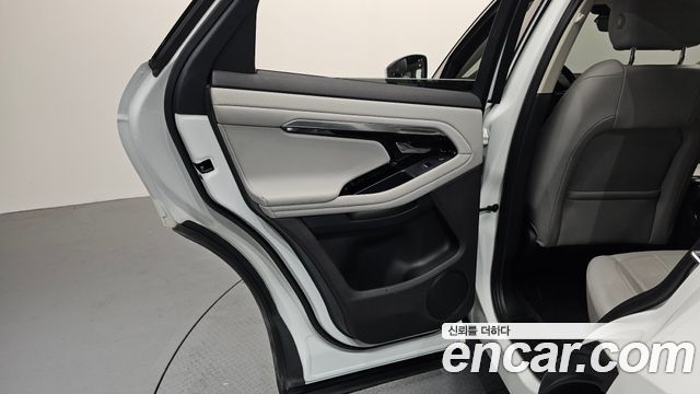Land Rover Range Rover Evoque 2022 — photo 15