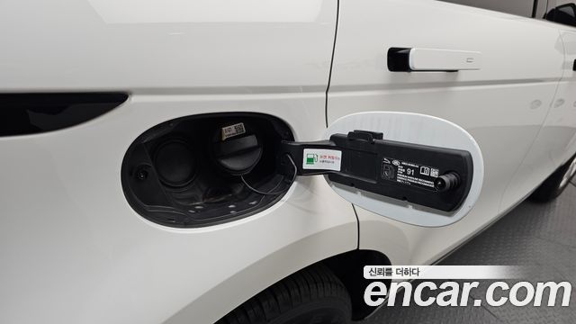 Land Rover Range Rover Evoque 2022 — photo 29