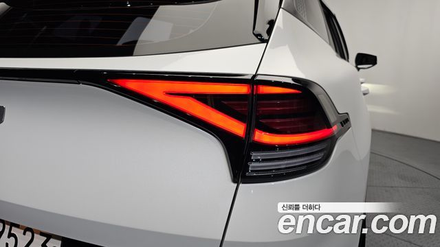 Kia Sportage 2022 — photo 9