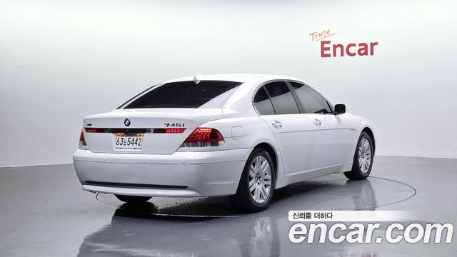 BMW 7-Series 2004 — photo 2