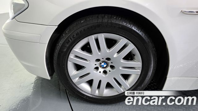 BMW 7-Series 2004 — photo 5