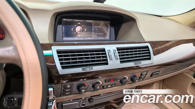 BMW 7-Series 2004 — photo 14