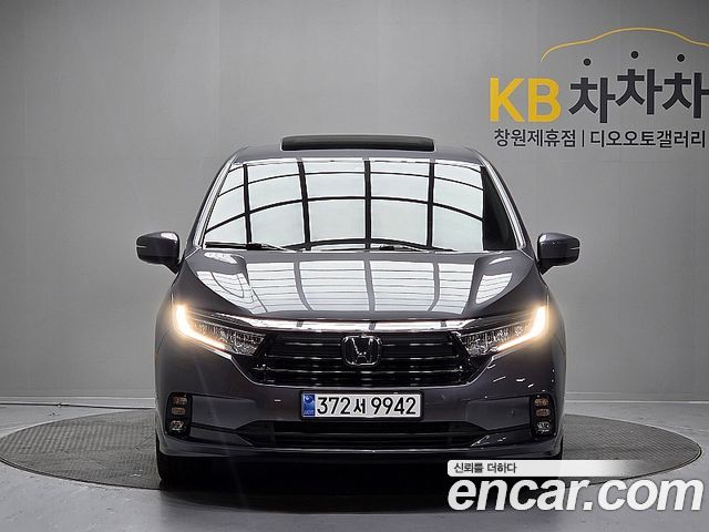 Honda Odyssey 2022 — photo 3