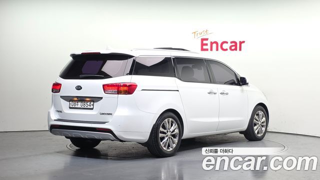 Kia Canival 2016 — photo 2
