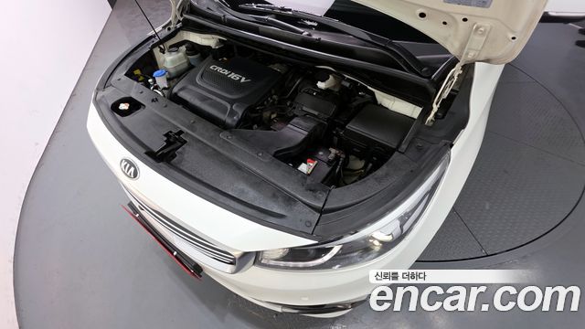 Kia Canival 2016 — photo 6