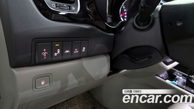 Kia Canival 2016 — photo 20