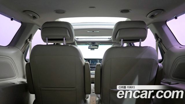 Kia Canival 2016 — photo 26