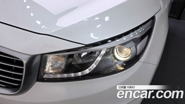 Kia Canival 2016 — photo 8